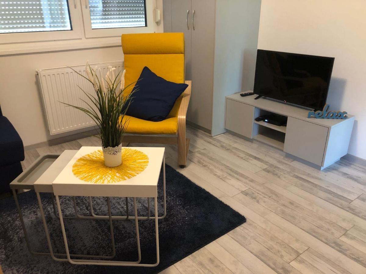 Dominik Apartmanhaz Velence Exterior photo