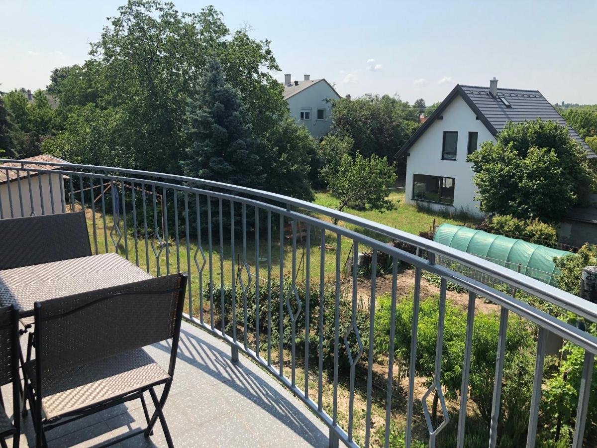 Dominik Apartmanhaz Velence Exterior photo