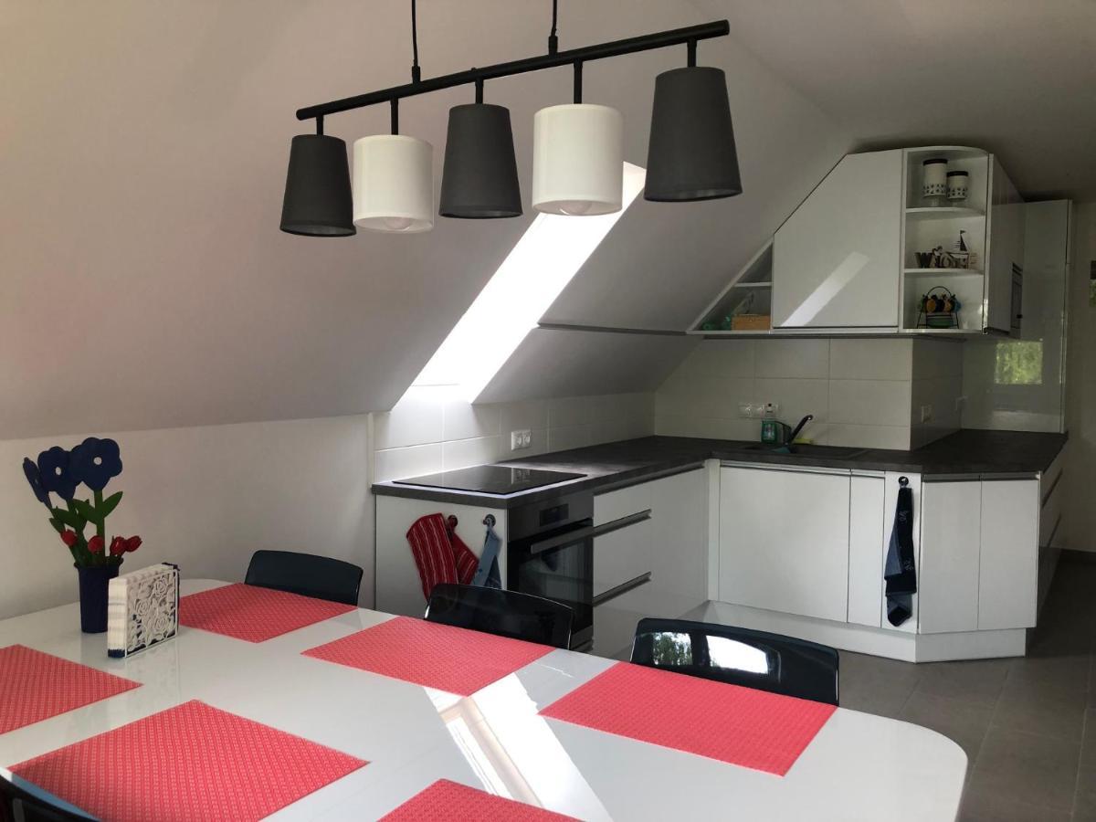Dominik Apartmanhaz Velence Exterior photo